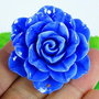 7927 - Pandantiv, scoica tridacna, vopsita, bleu-albastru cerneala, 47x47x16mm