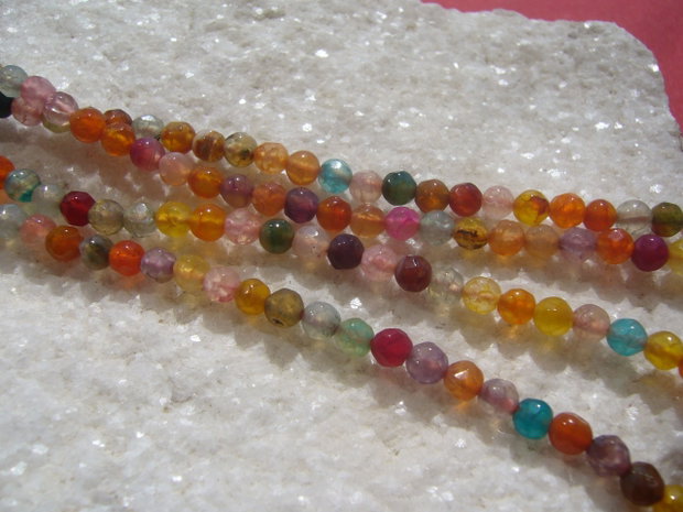 Agate multicolore fatetate aprox 4 mm