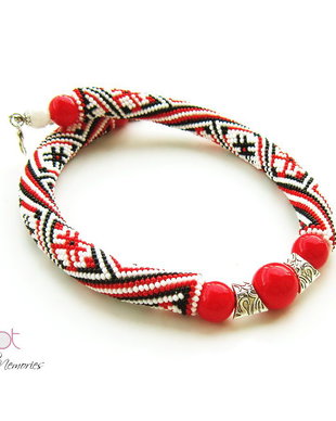 Colier crosetat cu margele de nisip, motiv traditional-Folk Summer