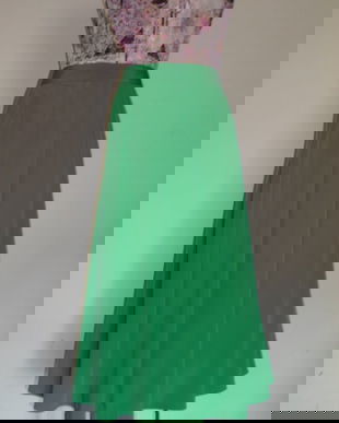 Fusta din matase verde crud