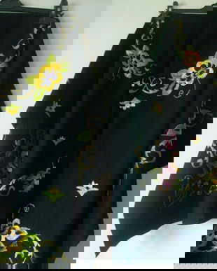 FATA DE MASA PANZA BRODATA MANUAL CU FIR MATASE