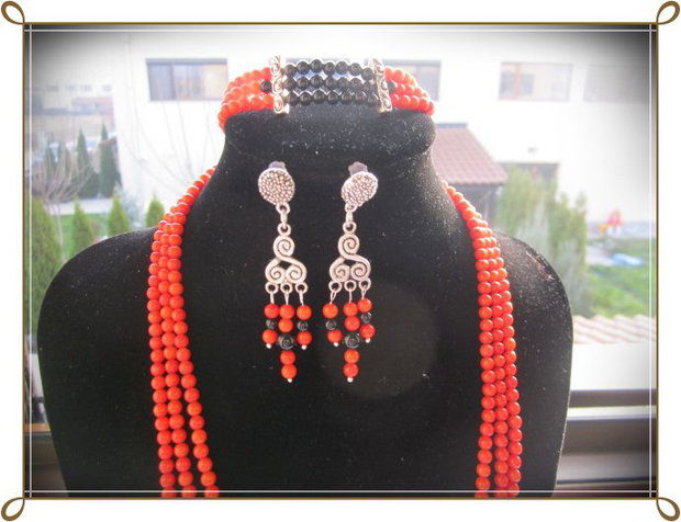 SET- CORAL ROSU SI ONIX NEGRU