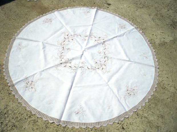 Broderie crem