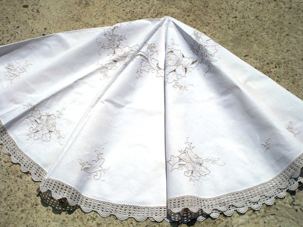 Broderie crem
