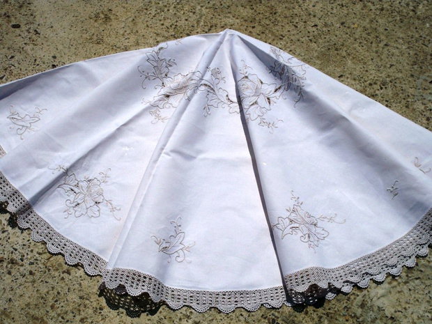 Broderie crem