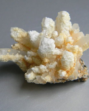 Specimen - calcit pe cuart