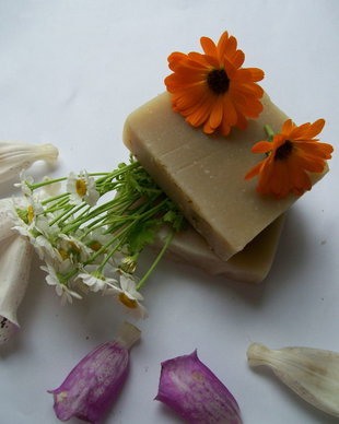 " ARGALIA" SAMPON SOLID CU MIERE SI GINSENG- tonifiant si regenerant