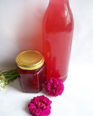 SIROP DE TRANDAFIRI SI FRAGUTE CU STEVIE DULCE