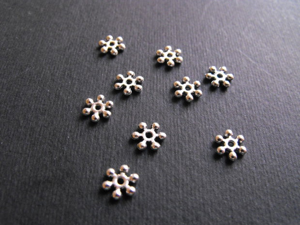 DISTANTIER STELUTA - 8 MM (10BUC)