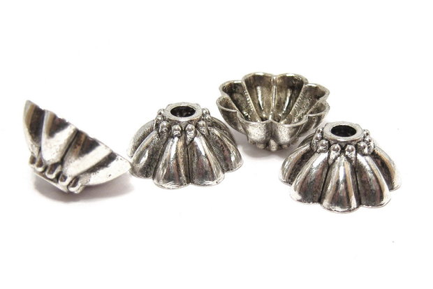 Capacel metalic, argintiu antichizat, 27x8 mm