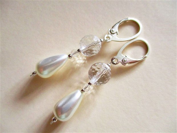 Cercei argint, perle naturale albe si cristal de stanca