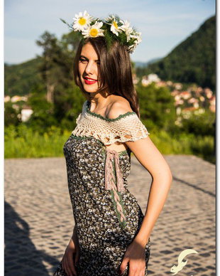 rochie de vara ,cu un aer boem , romantic, casual , elegant