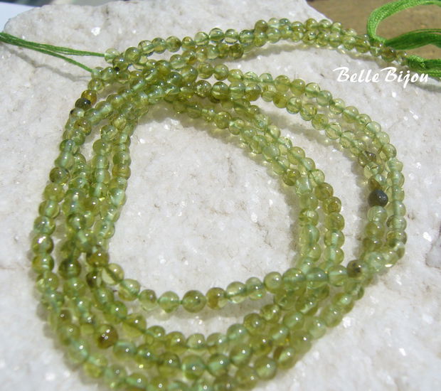 Peridot aprox 3 mm - sir 17 cm