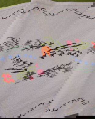 Fata de masa rustica cu flori