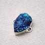 Conector  titanium druzy  electroplacat - albastru electric - in rama argintata