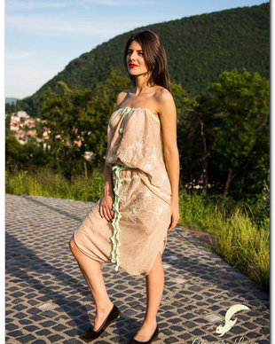 compleu de vara (pantaloni si top) ,chic , cool,vaporos , trendy ,perfect pt ac vara