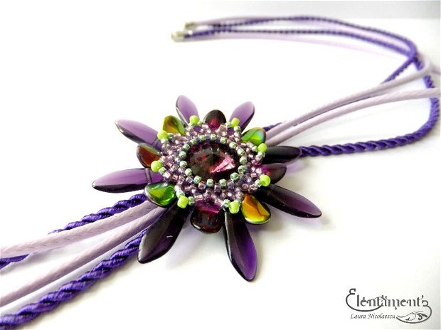 Floare violet - colier delicat de vara