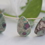 Ruby in fuchsite 14-15x20-24mm (1)