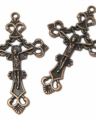 Pandantiv metalic, cruciulita, cupru, 43.5x26 mm