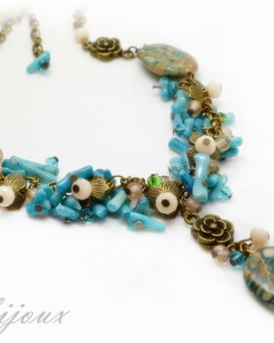 Colier regalit -coral albastru