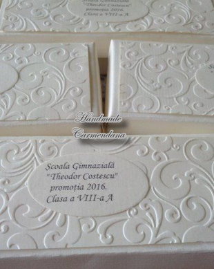 Cutii personalizate