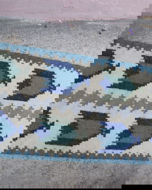 Covoras din lana grecesc