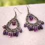 Cercei varatici cu margele cubice violet si elemente metalice bronz antic