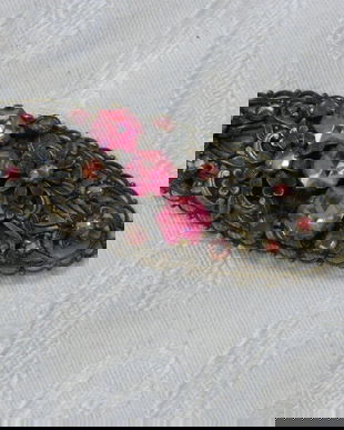 Brosa vintage cu pietre roz