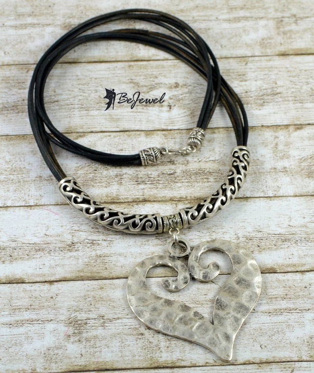 Colier piele si zamac placat cu argint ''Endless love''