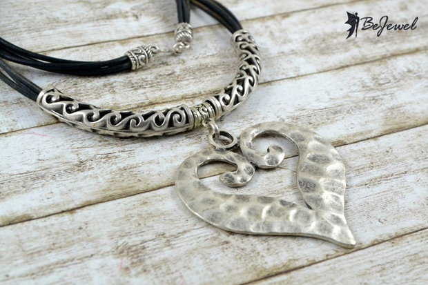 Colier piele si zamac placat cu argint ''Endless love''