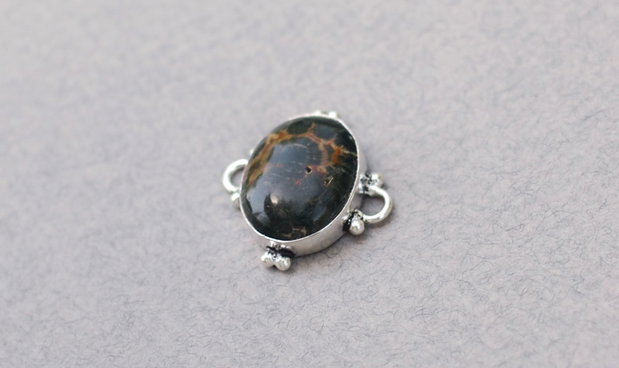Pandant cu jasper oceanic in rama  decorativa argintata si antichizata