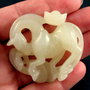 6105 - Pandantiv, jad sculptat, alb verzui, cal, 3D