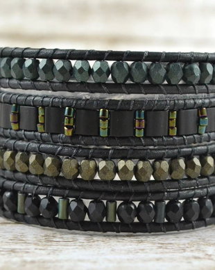Bratara wrap cu snur de piele si cristale mate ''Forest Black''
