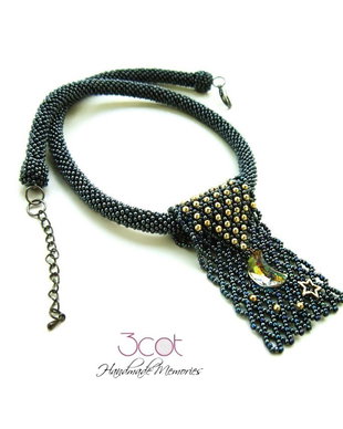 Colier crosetat cu margele de nisip, cu pandantiv Swarovski-Moonlight Walk