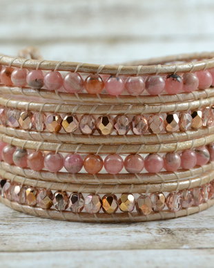 Bratara wrap cu snur de piele cristale si pietre semipretioase ''Life is peachy!''