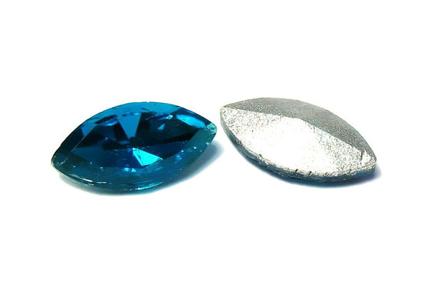 Cabochon din sticla, 10x5 mm, montana