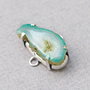 Conector cu agata druzy teal deschis cu alb in rama argintata