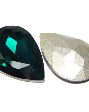 Cabochon din sticla, 8x6 mm, verde smarald