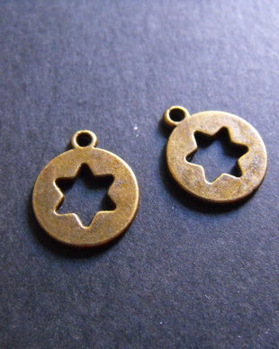 PANDANTIV BRONZ - 17 X 15 MM