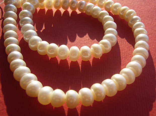 Perle de cultura albe rondele aprox 7x4-5 mm
