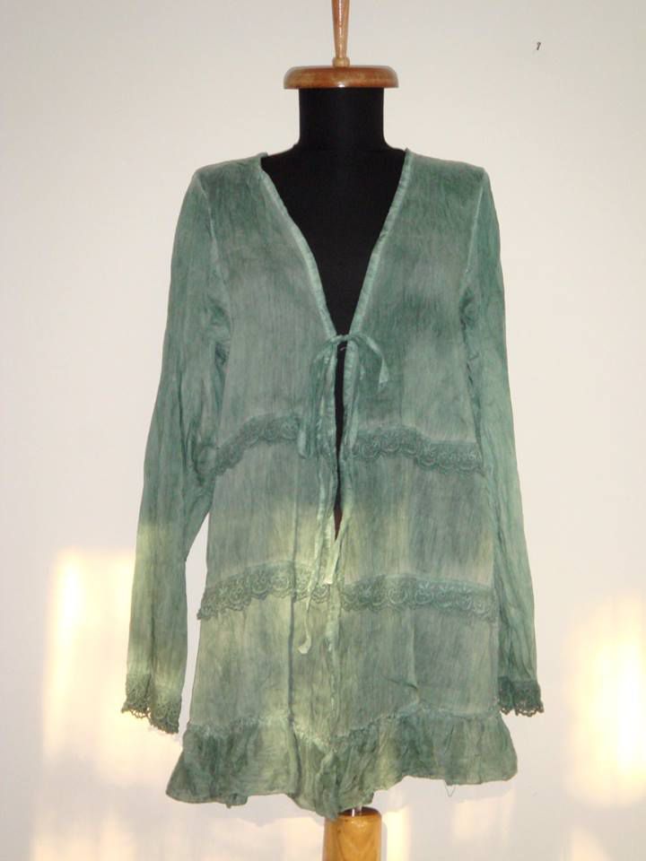 Blazer din batist fin, verde, accesorizat cu dantela