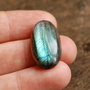 Cabochon Labradorit  albastru verzui