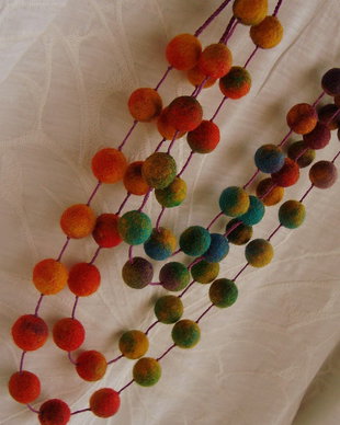Colier A very colorful story