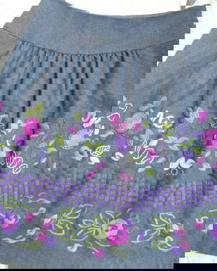 Fusta cu broderie
