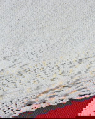 Fata de masa rustica cu dantela