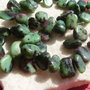 REDUCERE....Fulgi de ruby zoisite sir de 10 cm fara inchizatoare