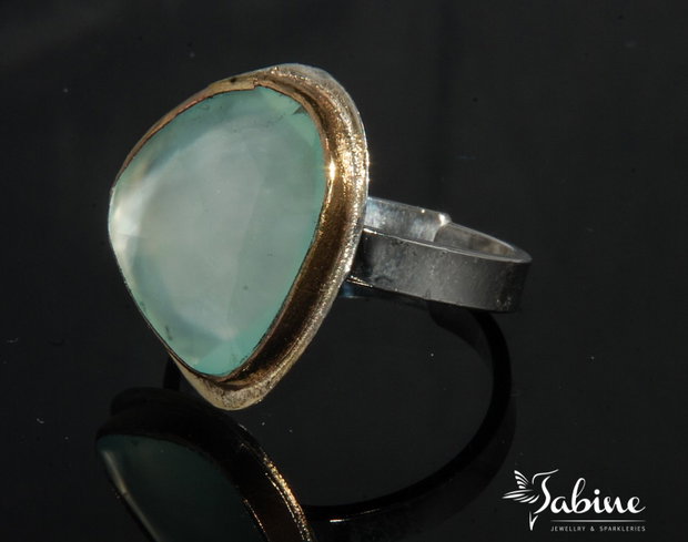Inel argint 925, profil gold filled şi calcedonie