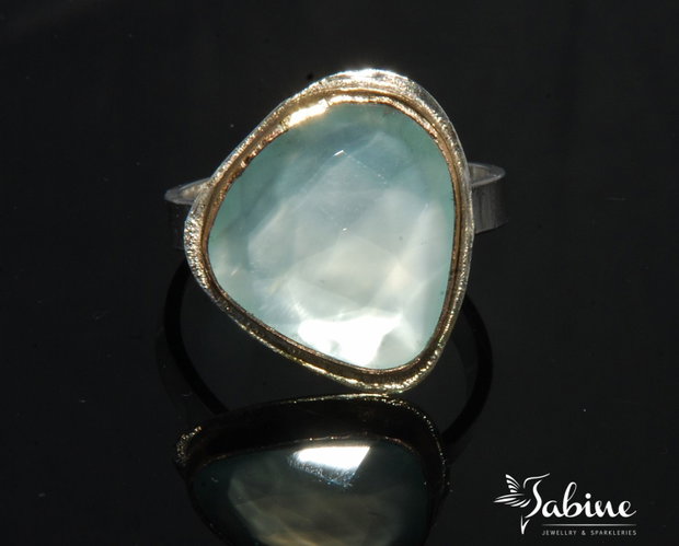 Inel argint 925, profil gold filled şi calcedonie