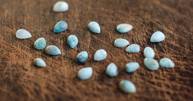 Cabochon Larimar dominican - natural, netratat, veritabil