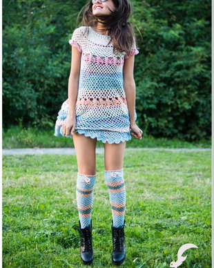 rochie crosetata ,colorata ,chic si trendy